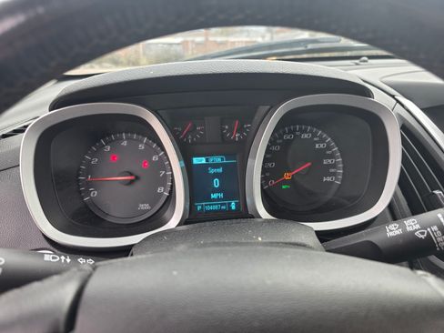 Used 2015 Chevrolet Equinox LT w/ Driver Convenience Package image 13