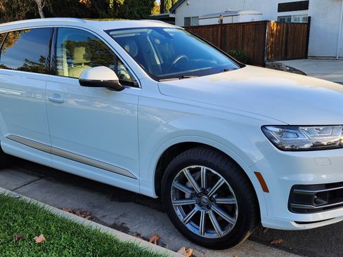 Used 2017 Audi Q7 3.0T Prestige image 4