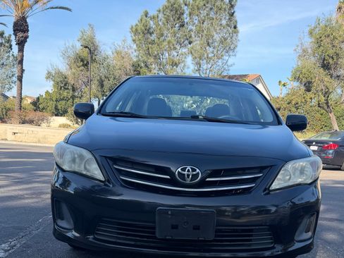 Used 2013 Toyota Corolla LE image 2