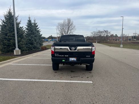 Used 2016 Nissan Titan Platinum Reserve image 4