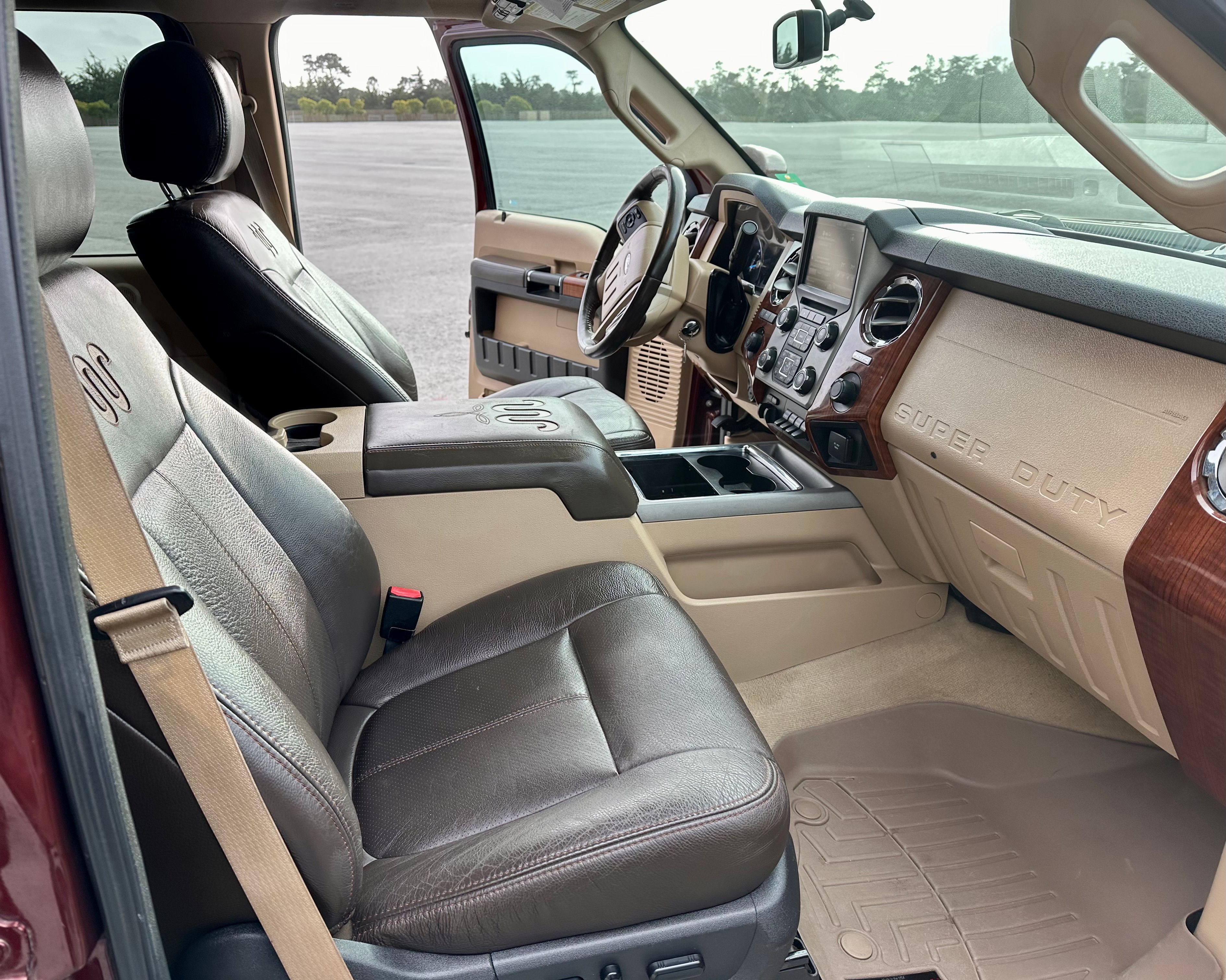 Used 2016 Ford F250 King Ranch w/ FX4 Off-Road Package AWD/4WD image 17