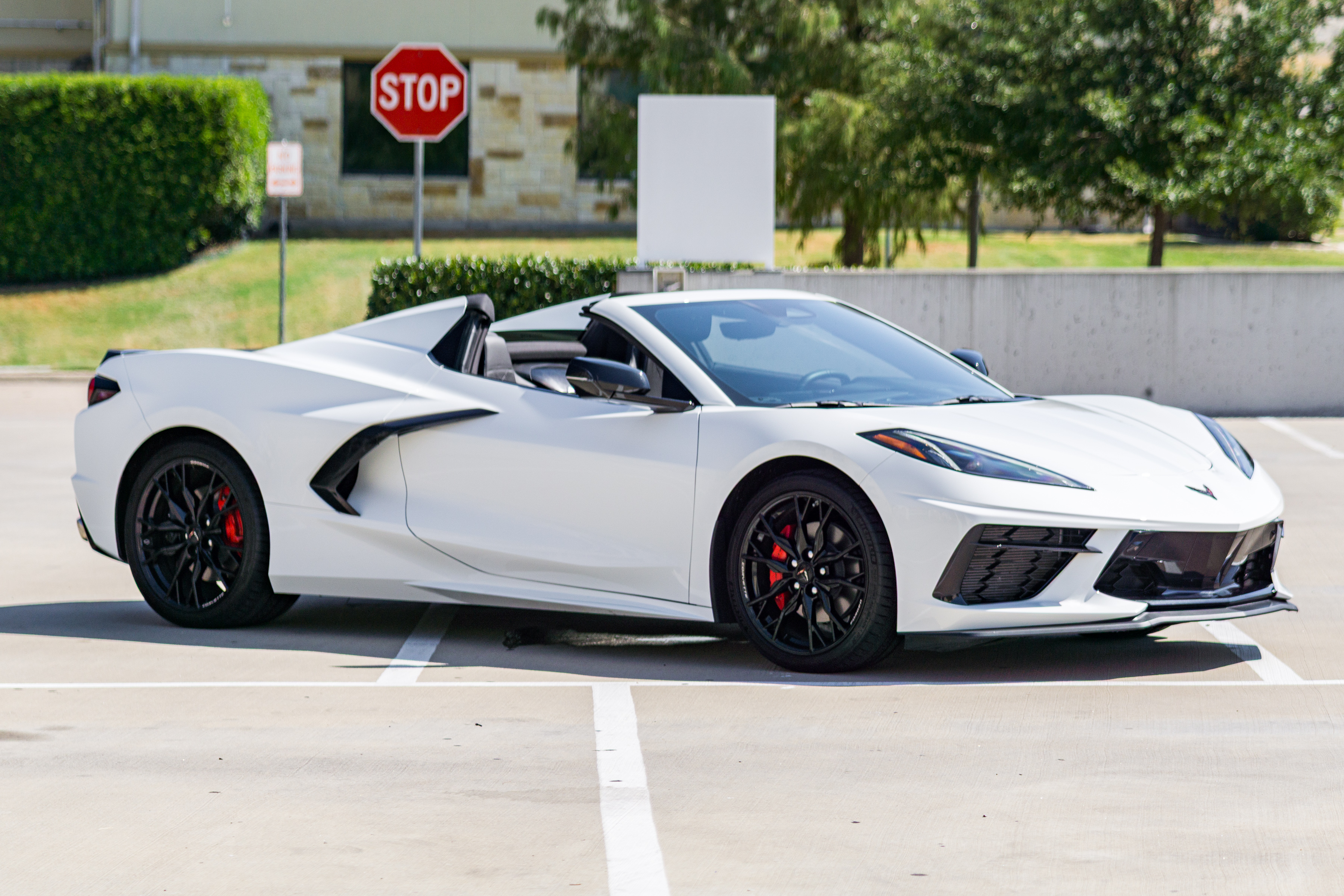 Used 2025 Chevrolet Corvette Stingray Preferred Conv w/ Stealth Interior Trim Package RWD image 4
