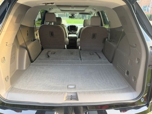 Used 2019 Chevrolet Traverse Premier w/ Driver Confidence II Package FWD image 15