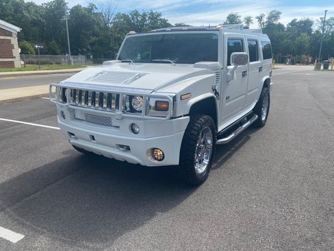 Used 2005 HUMMER H2 w/ Preferred Equipment Group AWD/4WD image 1