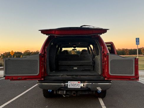 Used 2002 Ford Excursion XLT image 15