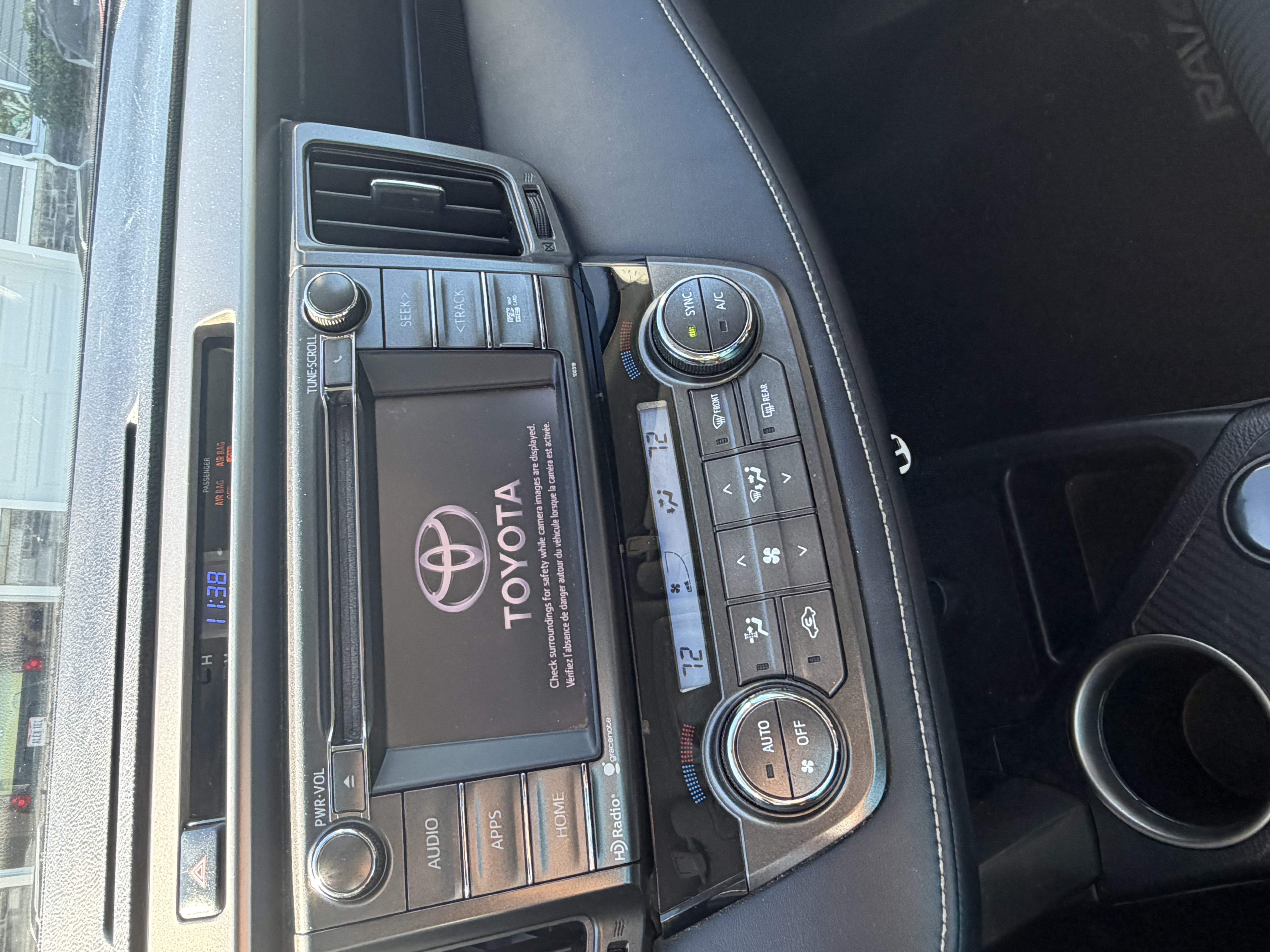 Used 2014 Toyota RAV4 XLE AWD/4WD image 14