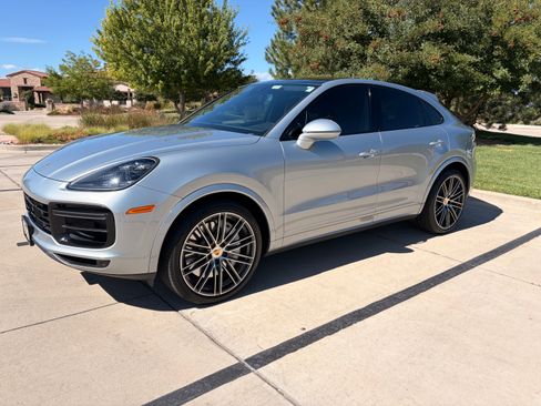 Used 2020 Porsche Cayenne Turbo AWD/4WD image 2