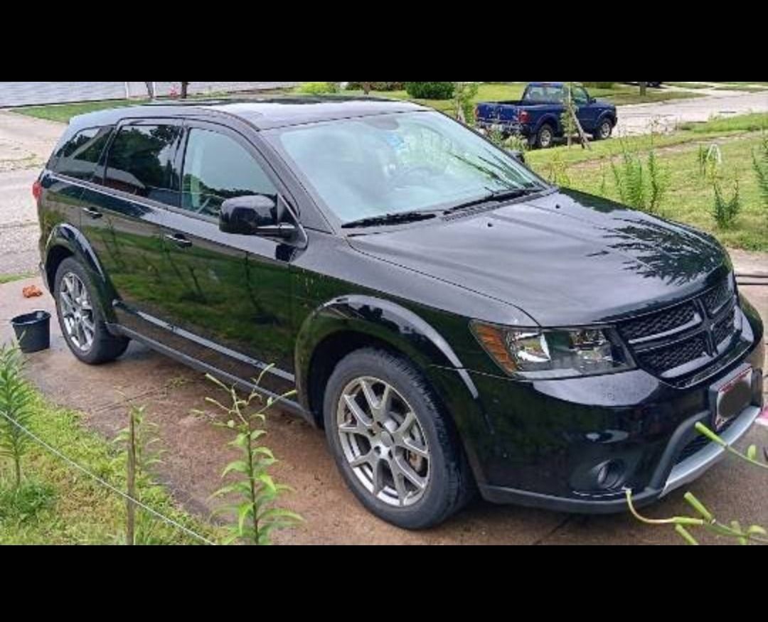 Used 2017 Dodge Journey GT FWD image 4