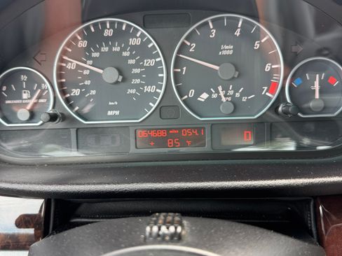 Used 2004 BMW 330Ci Convertible RWD image 12