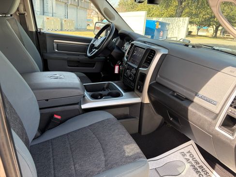 Used 2018 RAM 1500 Big Horn image 13