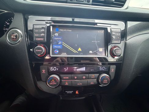 Used 2015 Nissan Rogue SL AWD/4WD image 8