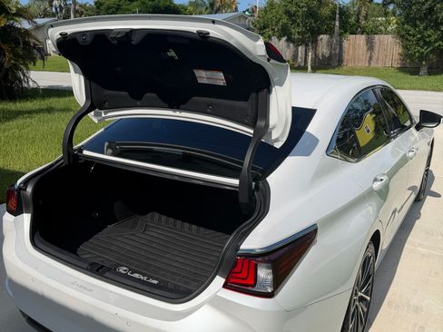 Used 2022 Lexus ES 350 w/ Premium Package FWD image 14