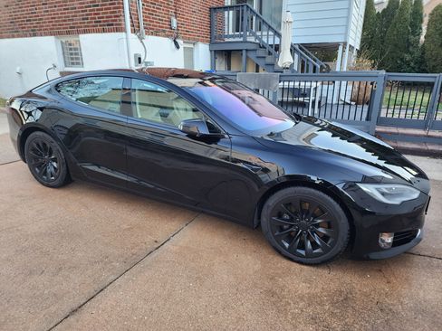 Used 2017 Tesla Model S 75 image 6