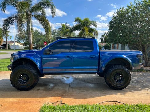 Used 2018 Ford F150 XLT w/ Equipment Group 302A Luxury image 2