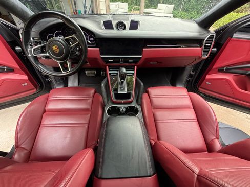 Used 2021 Porsche Cayenne GTS AWD/4WD image 15