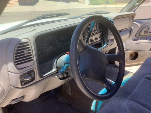 Used 1998 Chevrolet Silverado 1500 2WD Regular Cab w/ Preferred Equipment Group 2 image 10