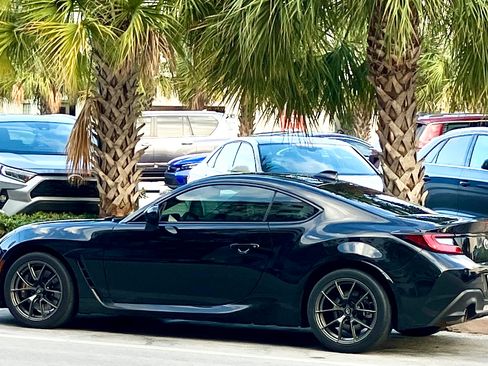 Used 2023 Toyota GR86 image 1