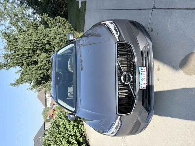 Used 2018 Volvo XC60 T5 Momentum w/ Convenience Package AWD/4WD image 1