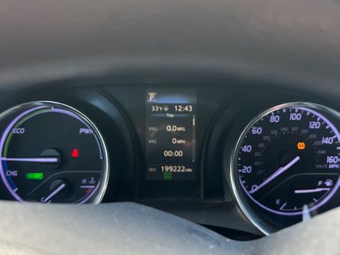 Used 2019 Toyota Camry LE image 9