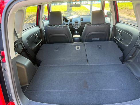 Used 2010 Kia Soul + FWD image 20