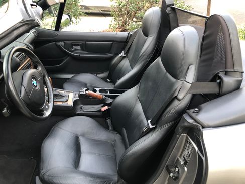 Used 2001 BMW Z3 2.5i RWD image 12