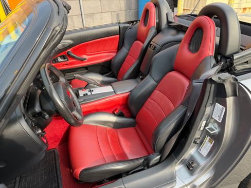 Used 2004 Honda S2000 image 8