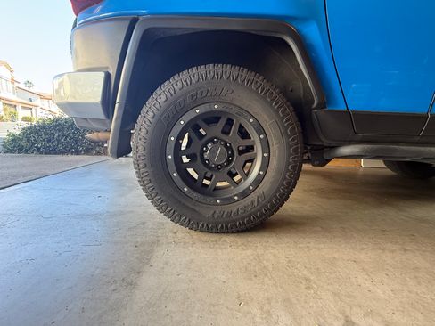 Used 2007 Toyota FJ Cruiser 4WD image 9