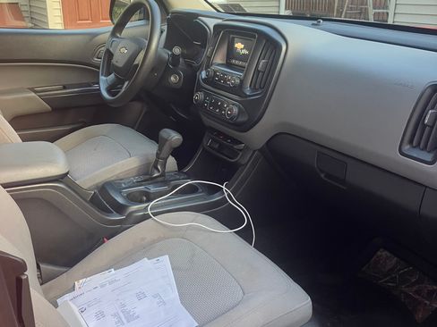 Used 2016 Chevrolet Colorado W/T AWD/4WD image 6