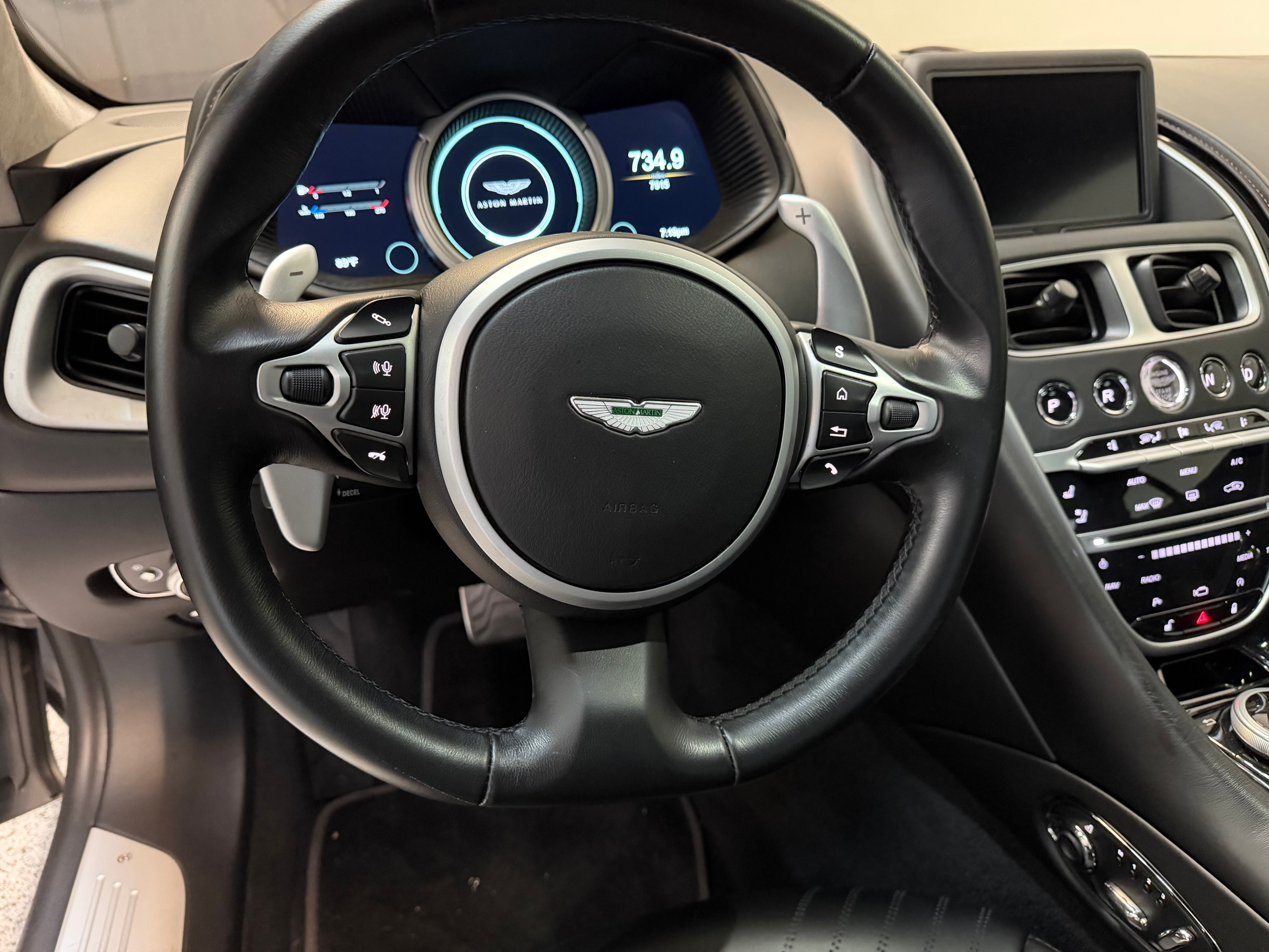 Used 2018 Aston Martin DB11 V12 RWD image 10