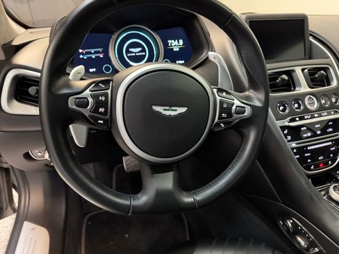 Used 2018 Aston Martin DB11 V12 RWD image 10