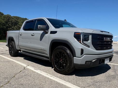 Used 2024 GMC Sierra 1500 Elevation AWD/4WD image 17