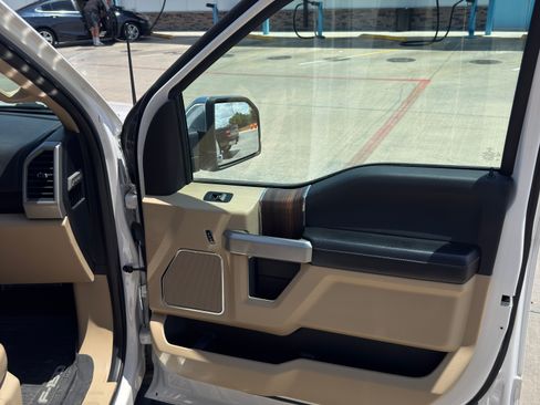 Used 2017 Ford F150 Lariat RWD image 16