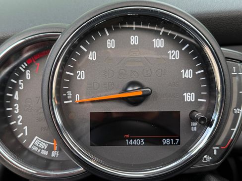 Used 2020 MINI Cooper 2-Door Hardtop FWD image 13