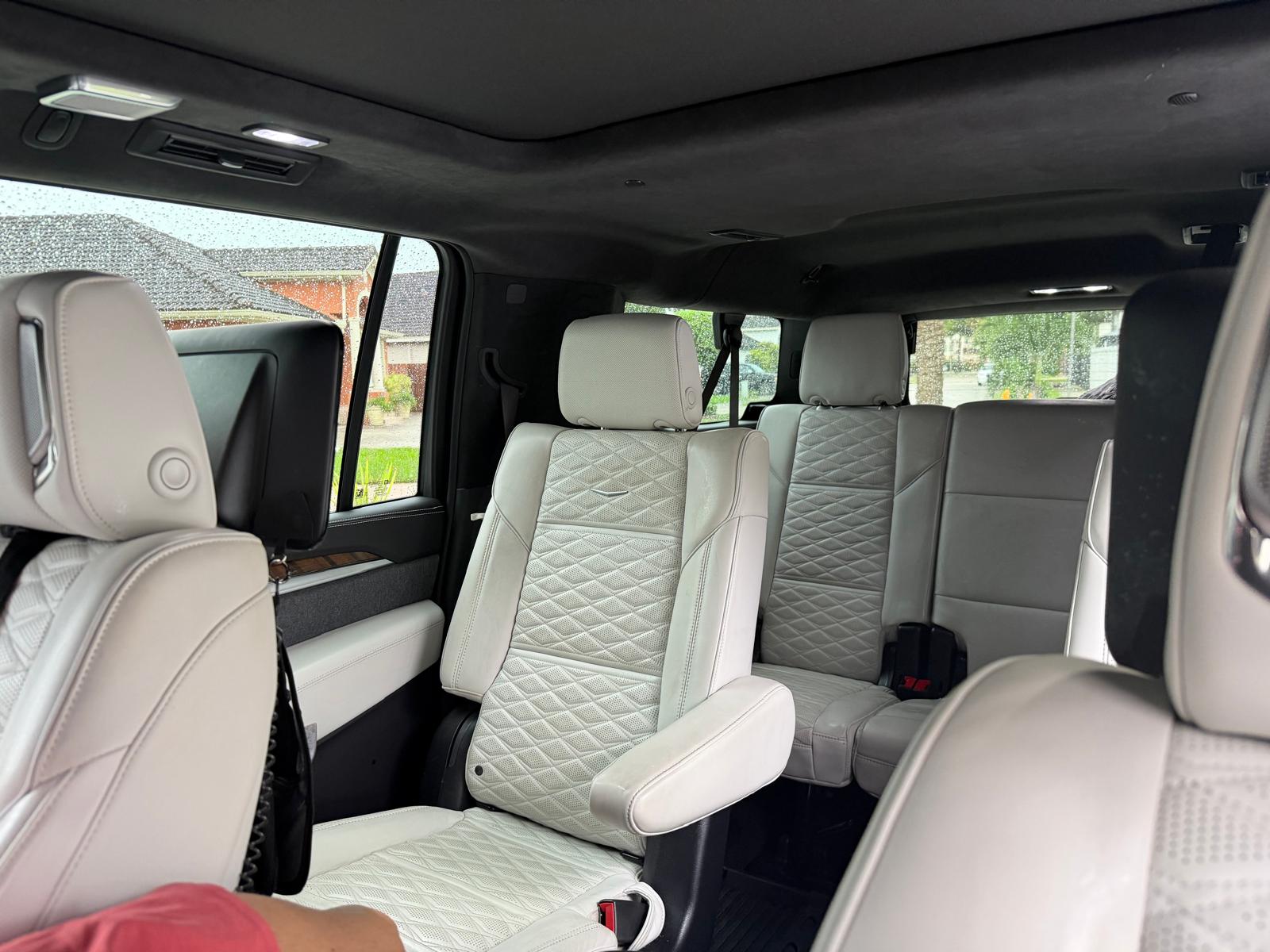 Used 2025 Cadillac Escalade ESV Sport Platinum AWD/4WD image 11