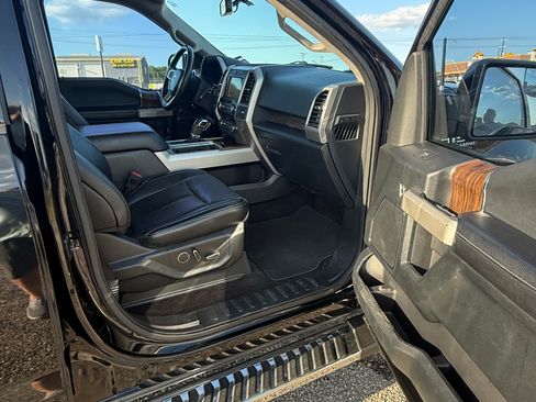 Used 2018 Ford F150 Lariat RWD image 16