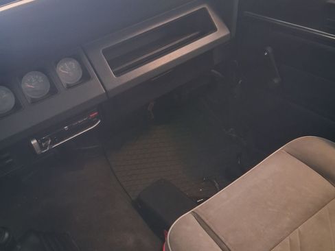 Used 1993 Jeep Wrangler 4WD image 12