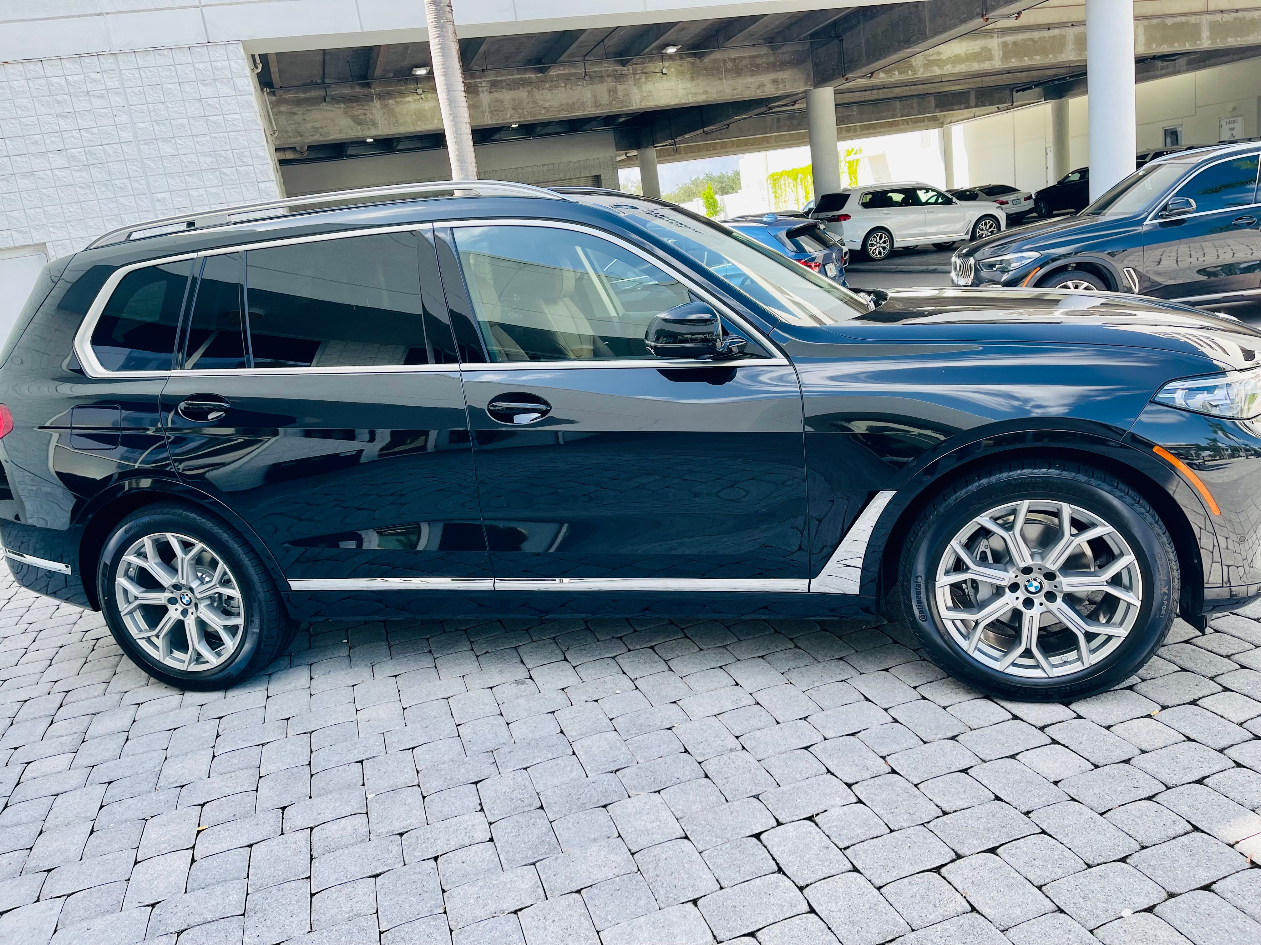 Used 2022 BMW X7 xDrive40i w/ Premium Package AWD/4WD image 6