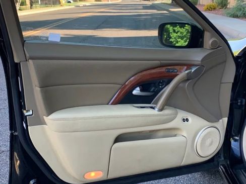 Used 2005 Acura RL AWD/4WD image 4