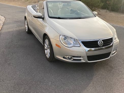 Used 2009 Volkswagen Eos Komfort image 2
