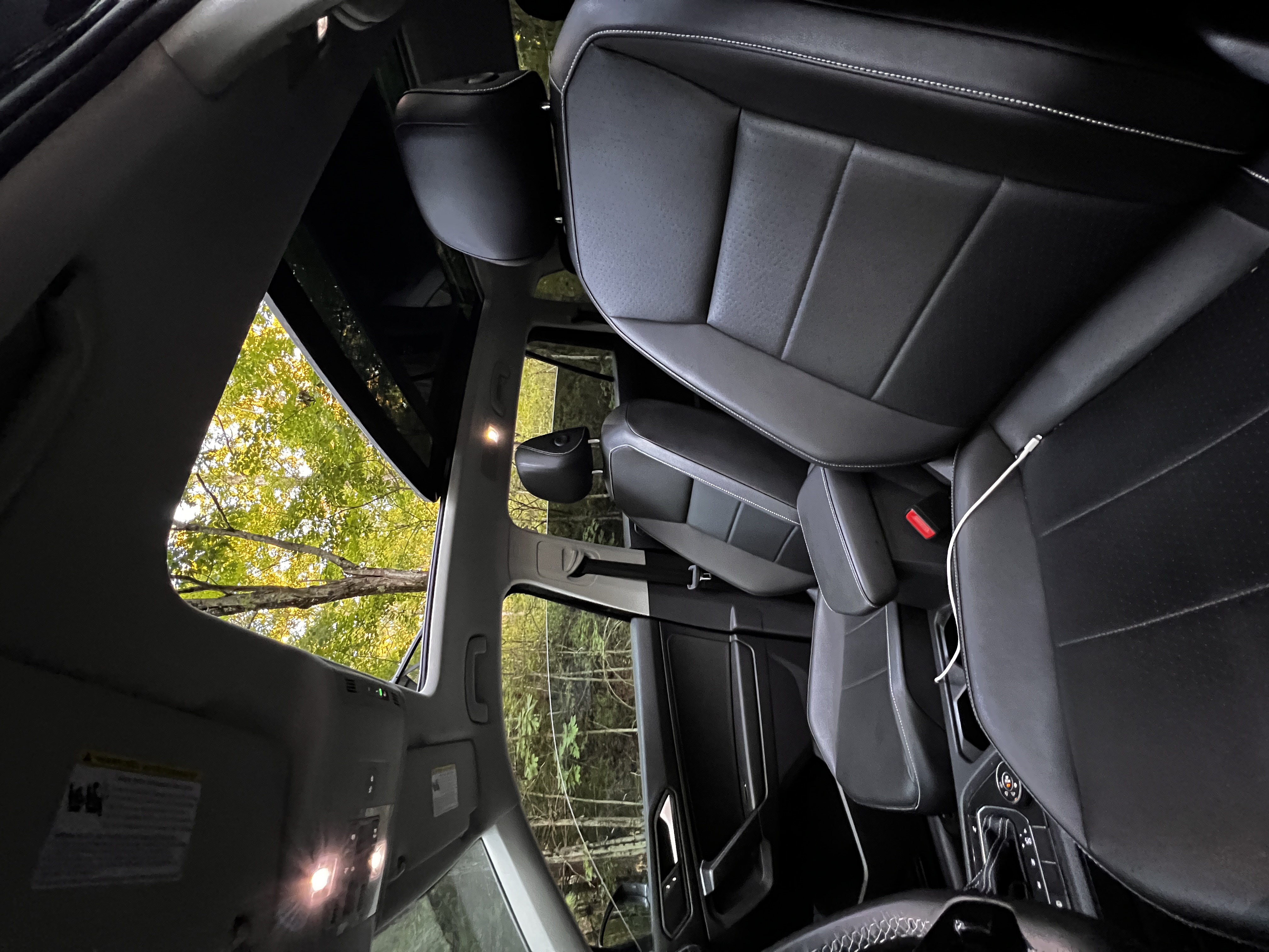 Used 2021 Volkswagen Tiguan SEL AWD/4WD image 10