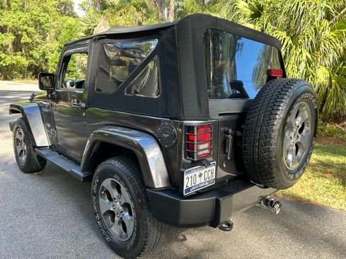Used 2017 Jeep Wrangler Sahara w/ Connectivity Group image 5