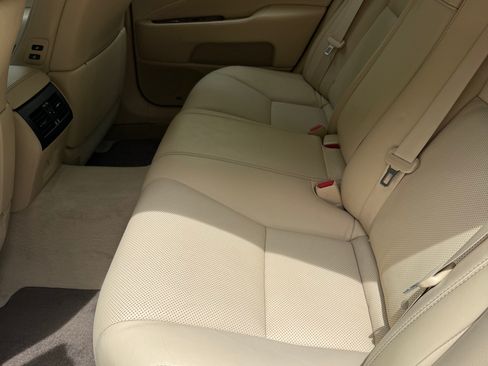Used 2014 Lexus LS 460 AWD image 21