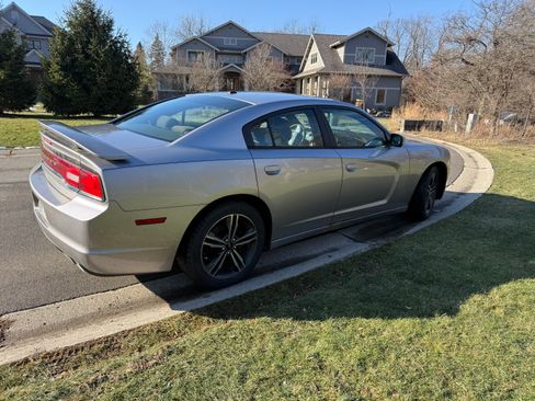 Used 2013 Dodge Charger SXT image 4