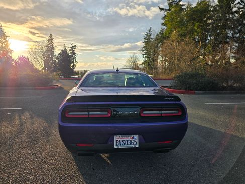 Used 2016 Dodge Challenger SRT Hellcat image 6