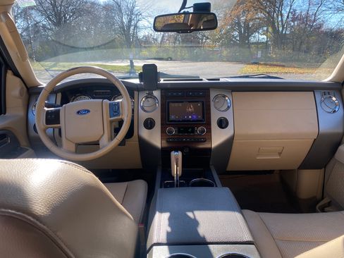 Used 2012 Ford Expedition XLT image 8