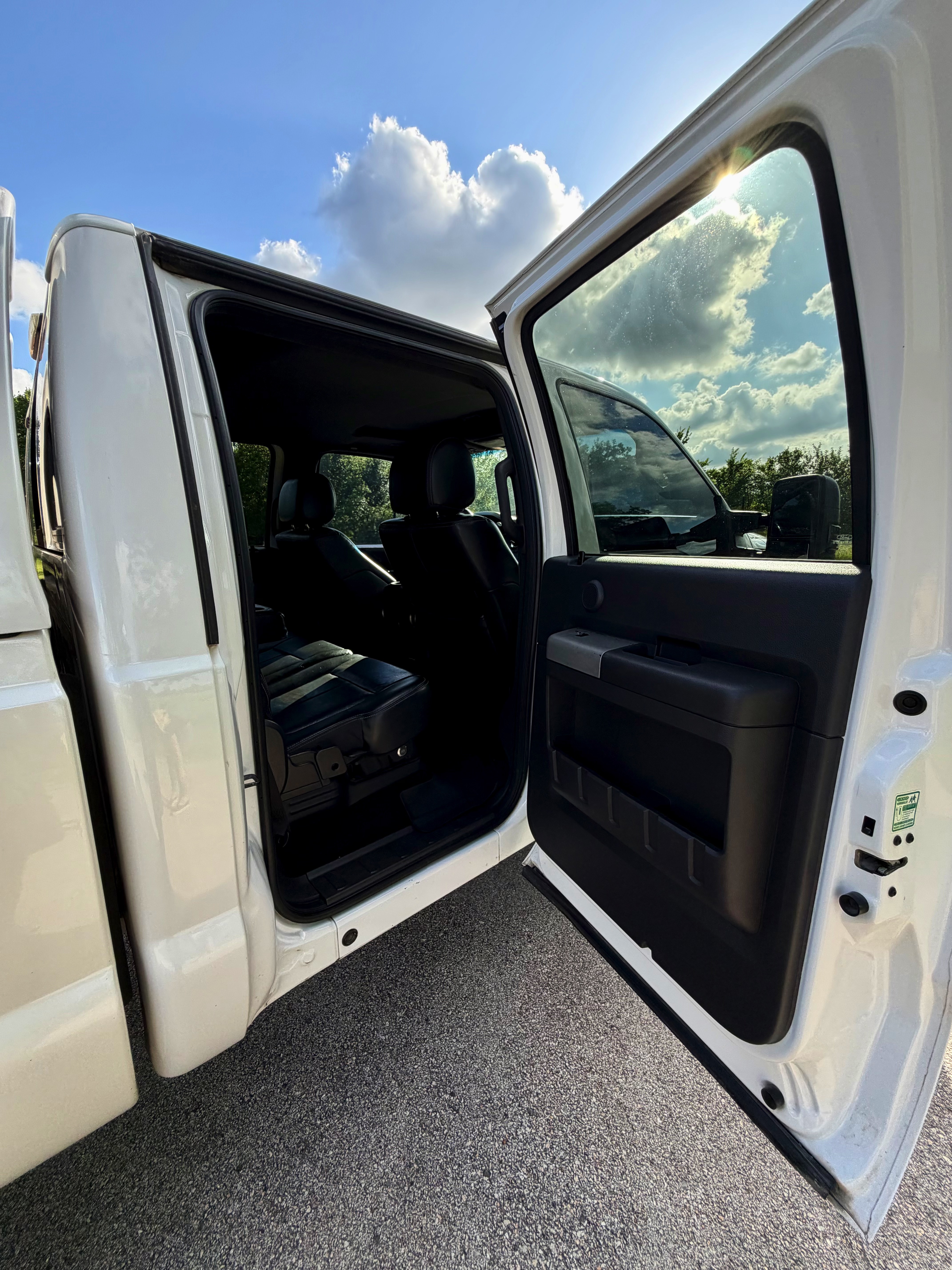 Used 2013 Ford F250 Lariat w/ Lariat Ultimate Pkg AWD/4WD image 12