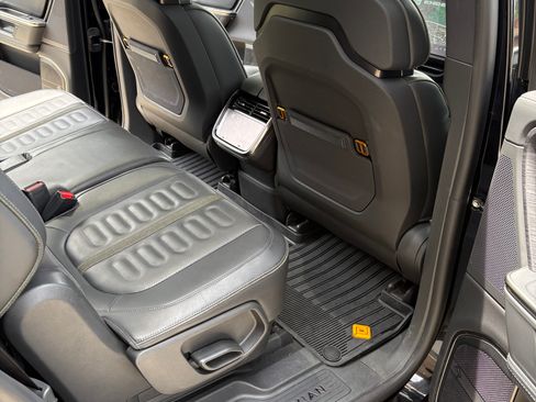 Used 2025 Rivian R1S Adventure AWD/4WD image 6