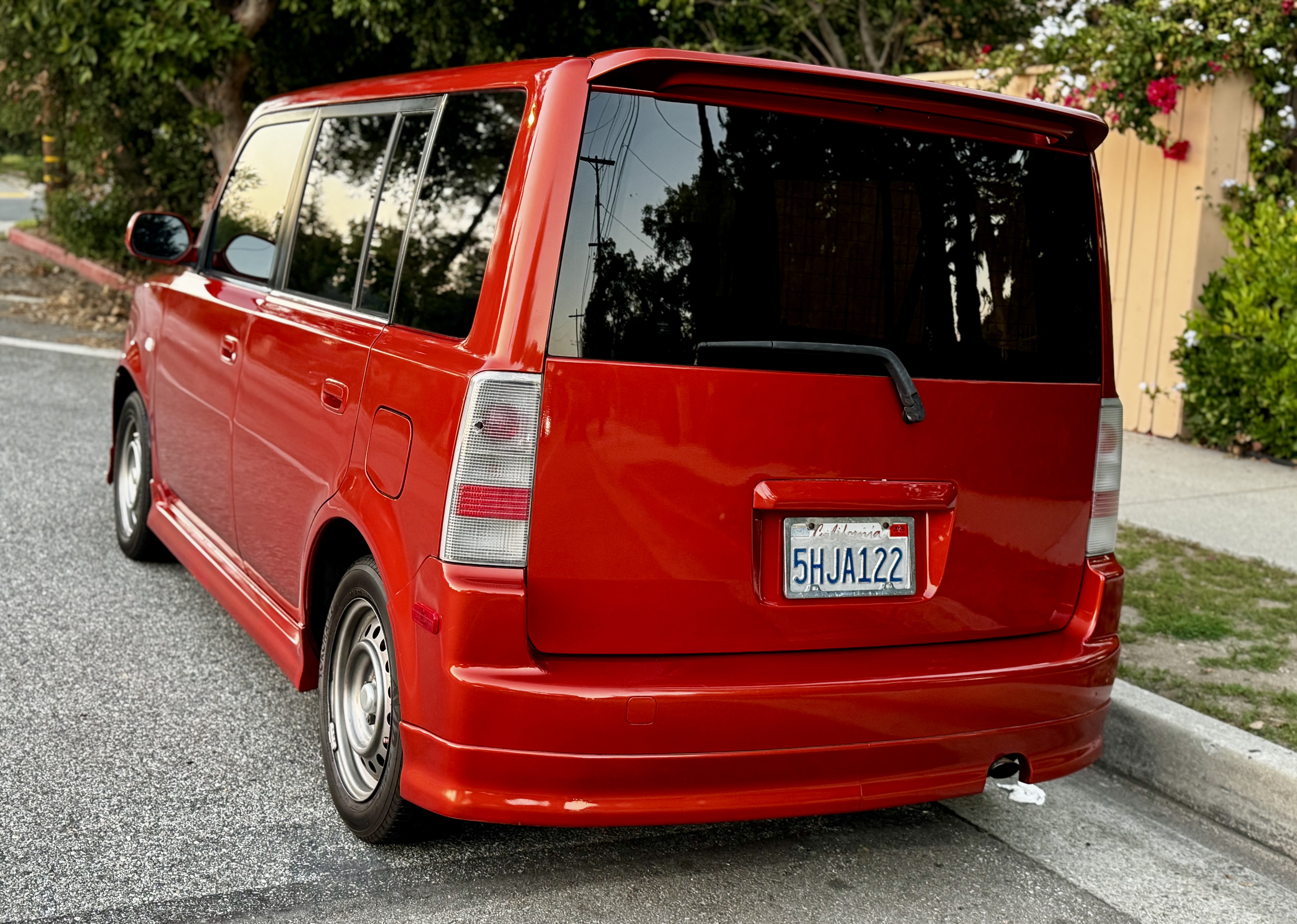 Used 2004 Scion xB FWD image 6