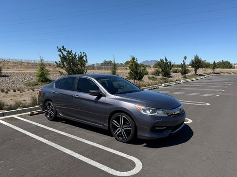 Used 2016 Honda Accord Sport image 5