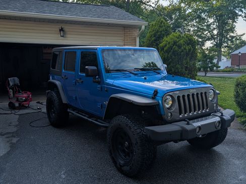 Used 2014 Jeep Wrangler Unlimited Sport AWD/4WD image 9